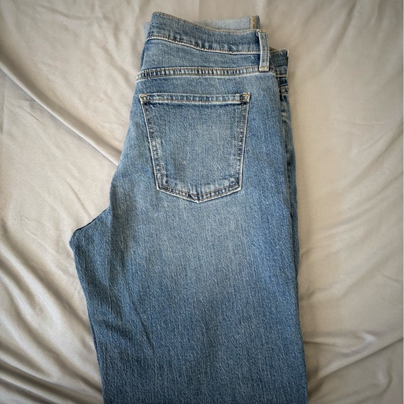 Old Navy Women’s Light Blue Straight-Leg Jeans - Picture 7 of 7